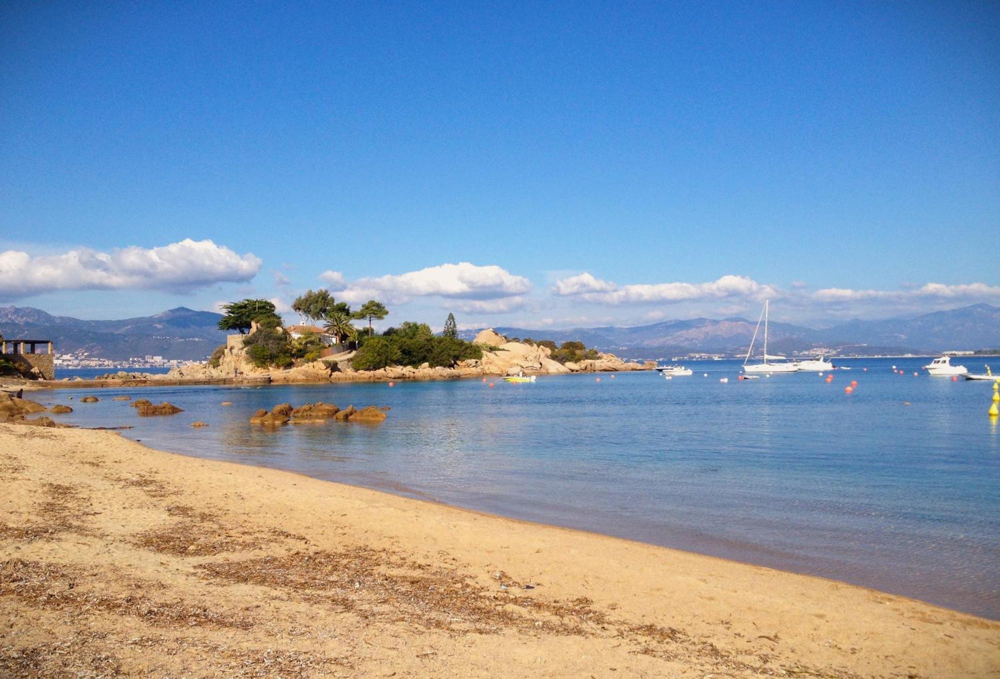 Grand T2 Standing Ajaccio Proche Centre Et Plages Vue Panoramique Parking Prive Exterior foto