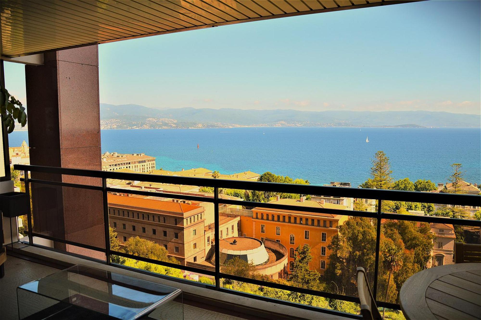 Grand T2 Standing Ajaccio Proche Centre Et Plages Vue Panoramique Parking Prive Exterior foto